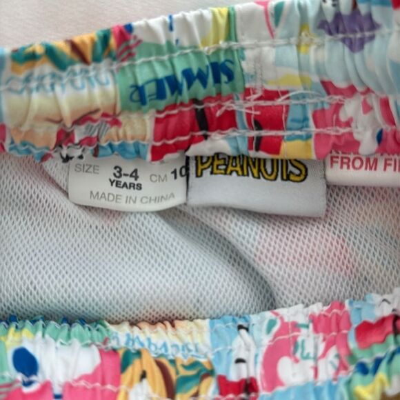 Peanuts x Zara Snoopy swim trunks - Picture 2 of 4
